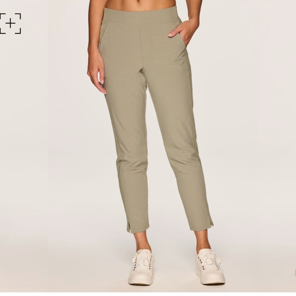 Everyday Ribbed Ankle Pant